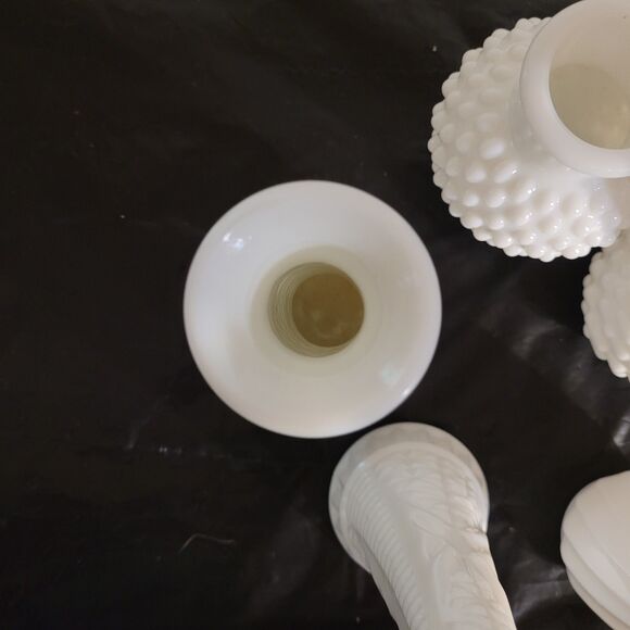 5 piece vtg milk glass vases tall and short 3 different sizes - Picture 10 of 16